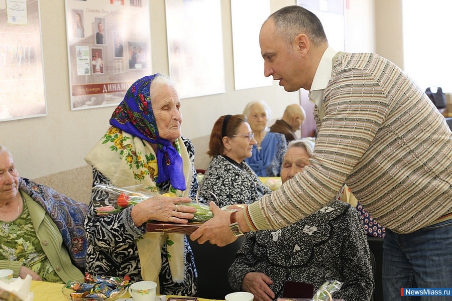    . 450  ,   ,     "70      "