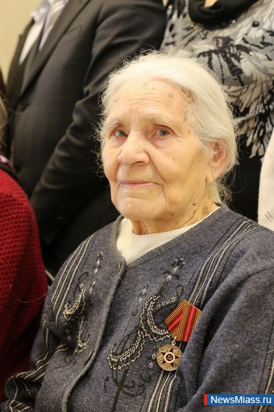    . 450  ,   ,     "70      "