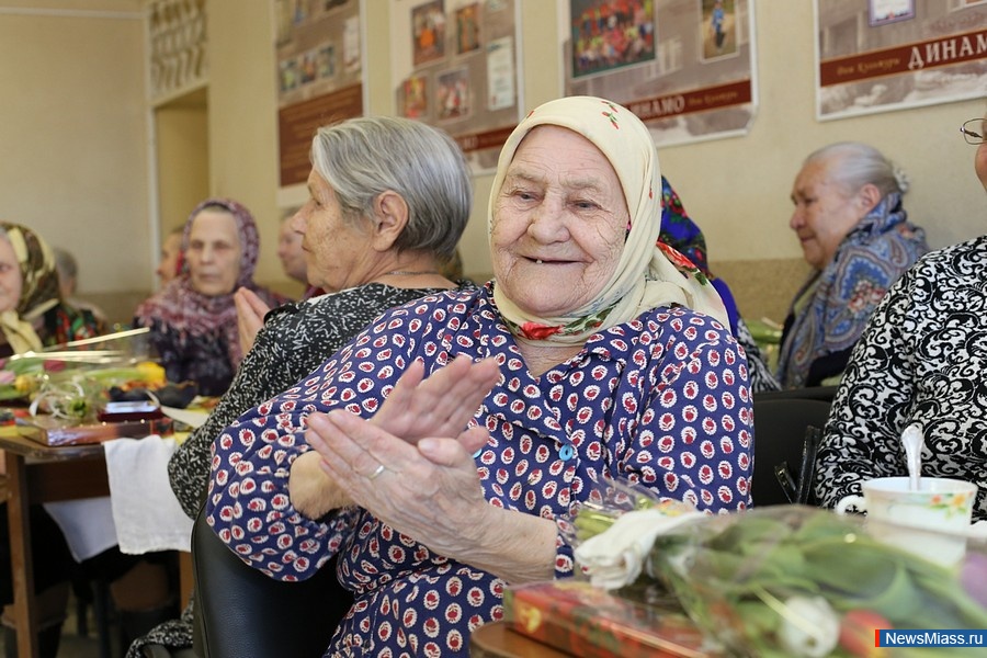    . 450  ,   ,     "70      "