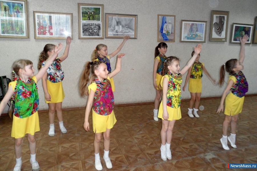 ���� ������ ������ ������. � ����� ���� �� "������" ��������� �������� �������� � �������������� ������ ����� �������� � 5, ����������� 70-����� ������ � ������� ������������� �����