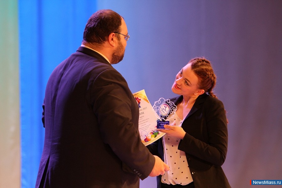  .       -  "  - 2015"