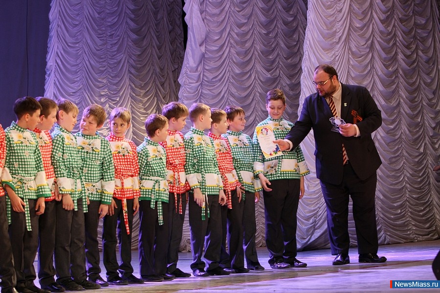  .       -  "  - 2015"