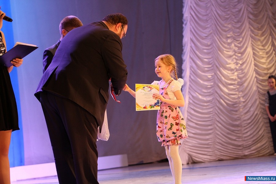  .       -  "  - 2015"