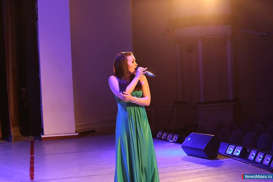  .       -  "  - 2015"