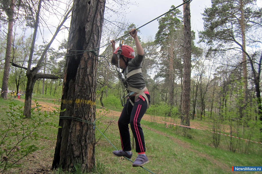   .            "-2015"