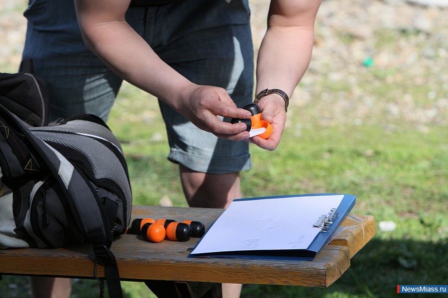  ""  . C      "-2015-"