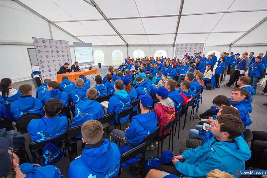    .   -    V     "  2015"