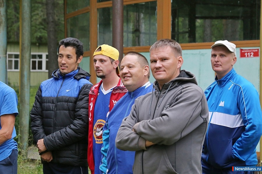 - !.             "  "