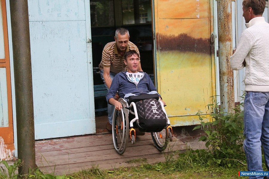 - !.             "  "