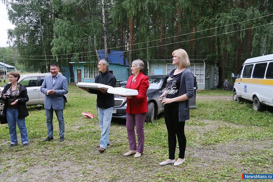 - !.             "  "