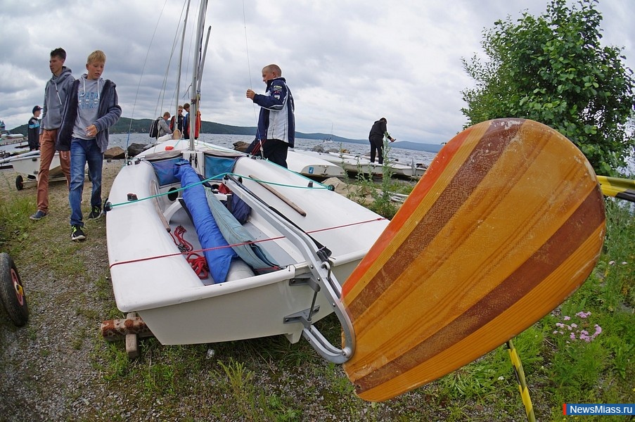    .       -      ,     ,  -  