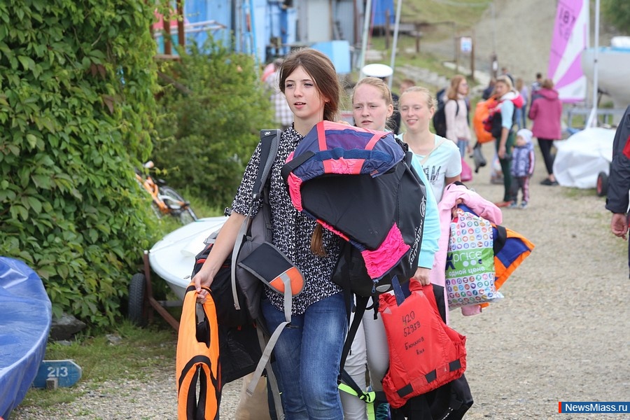    .       -      ,     ,  -  