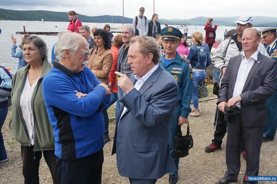   . 26       ,   ,   ,     