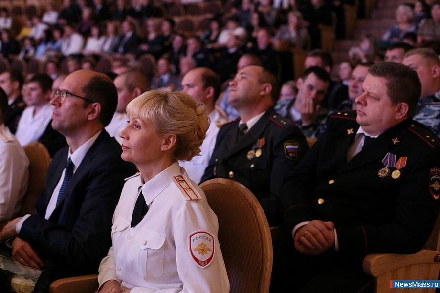 Нести службу. ППС Миасс. Миасс день ППС праздник. РУВД Миасское. Фото нести службу.