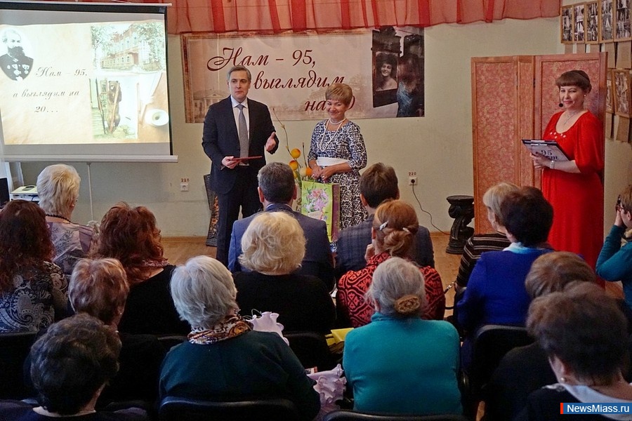  ,   .  -        100-