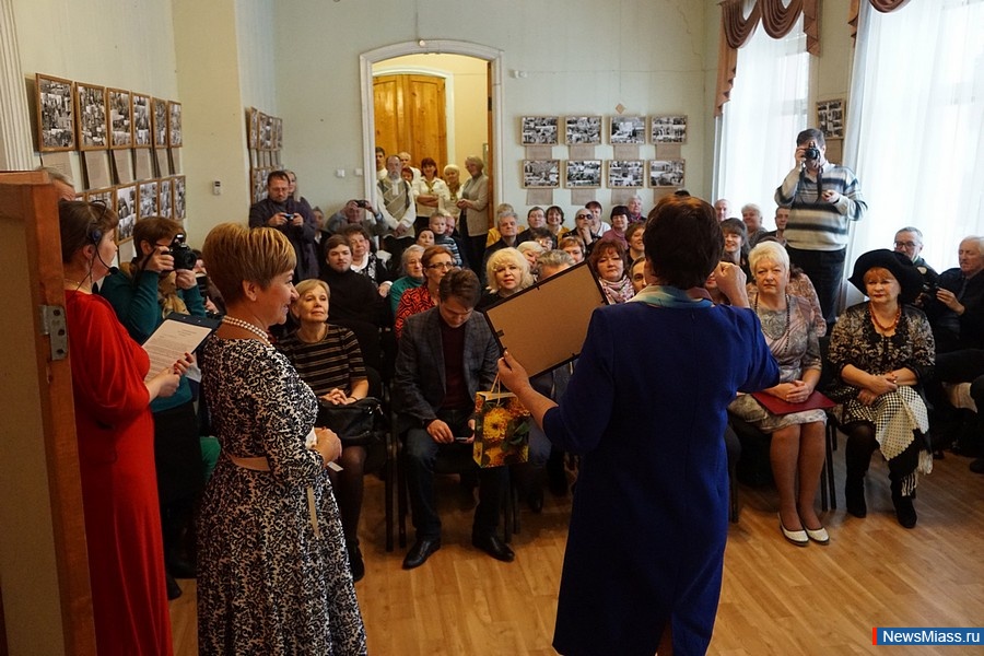  ,   .  -        100-