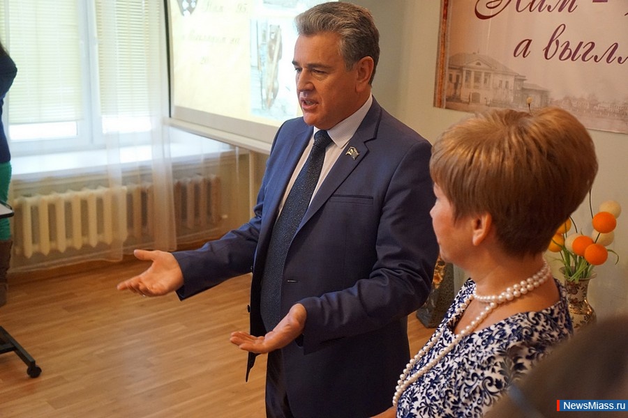  ,   .  -        100-