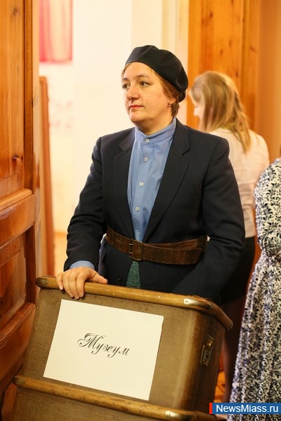  ,   .  -        100-