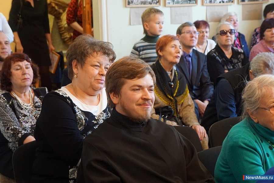  ,   .  -        100-