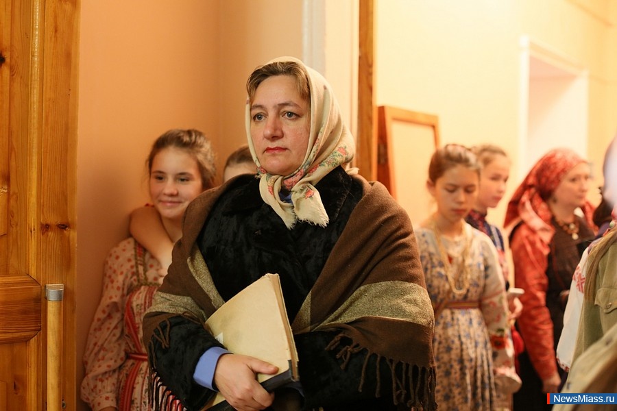  ,   .  -        100-