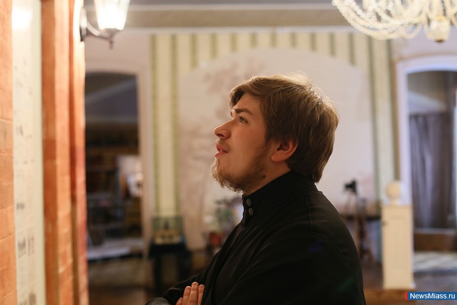  ,   .  -        100-