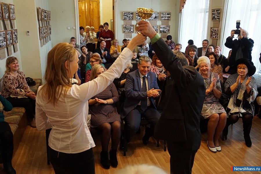  ,   .  -        100-