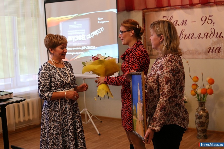  ,   .  -        100-