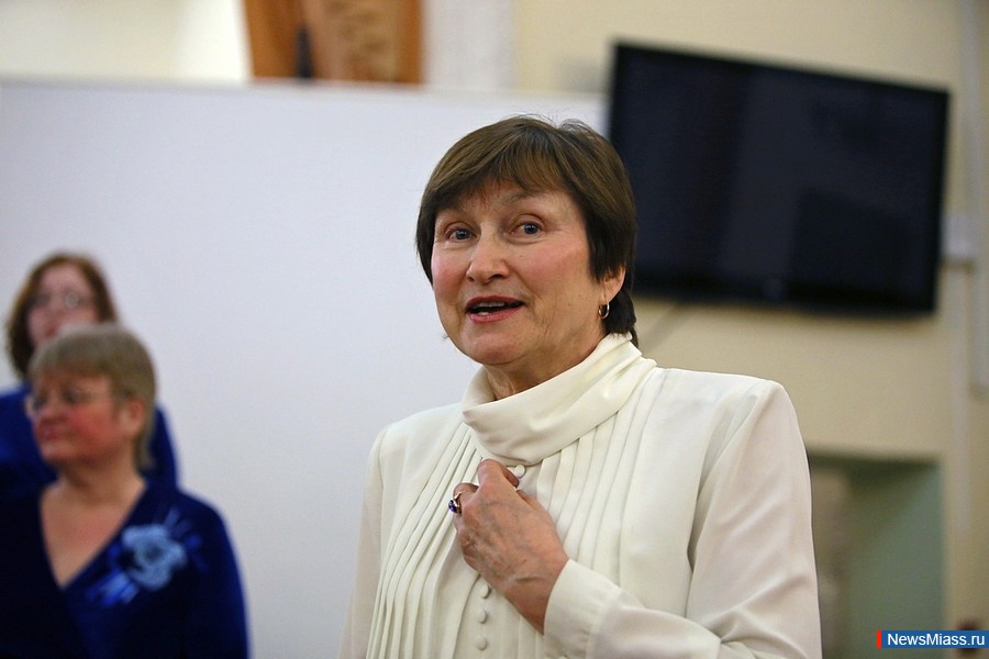 ������ ��� ������. � �������� �������� ��������� � �������� ��������� ������� � 100-����� ����������� �������� ����������� ������� ����������� ���������