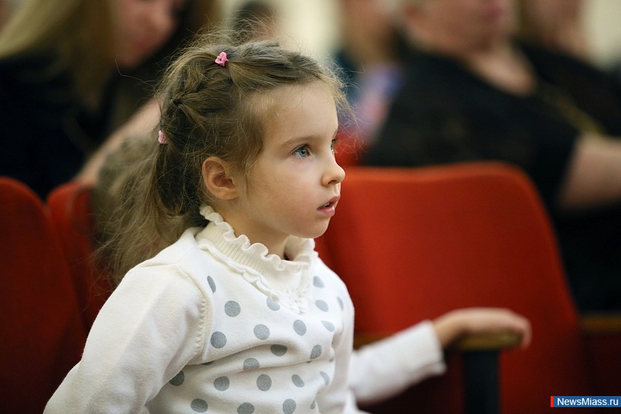 ������ ��� ������. � �������� �������� ��������� � �������� ��������� ������� � 100-����� ����������� �������� ����������� ������� ����������� ���������