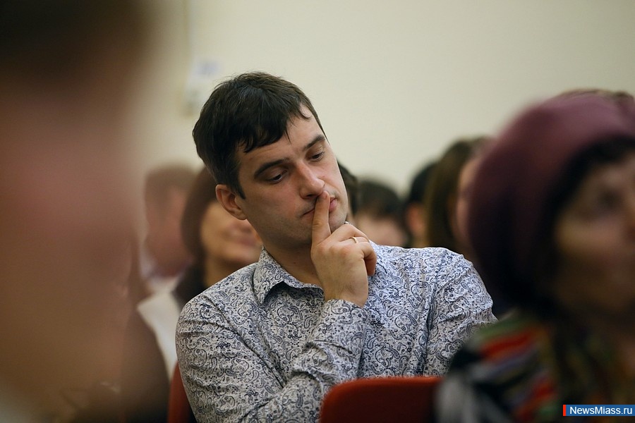 ������ ��� ������. � �������� �������� ��������� � �������� ��������� ������� � 100-����� ����������� �������� ����������� ������� ����������� ���������