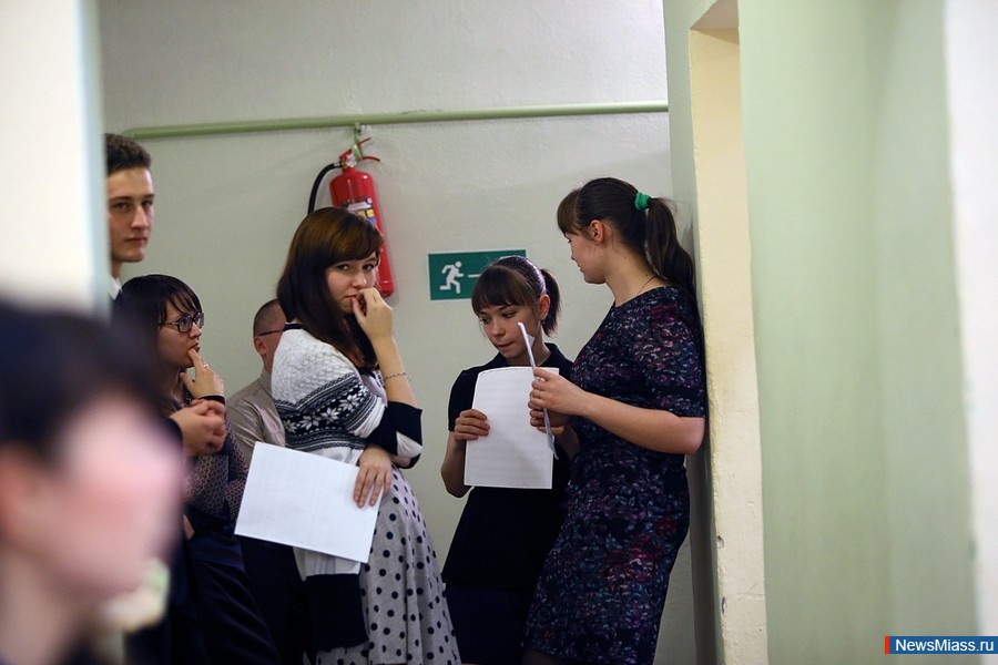 ������ ��� ������. � �������� �������� ��������� � �������� ��������� ������� � 100-����� ����������� �������� ����������� ������� ����������� ���������