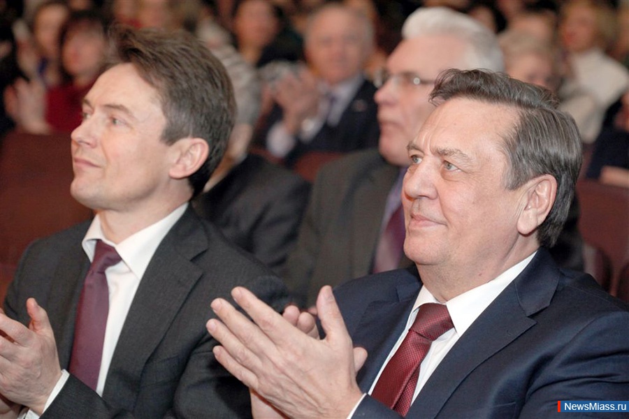     . 2015-        :   , ,   