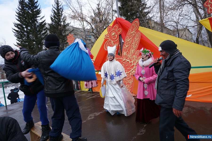 "  7 ".     ""       "  7 "