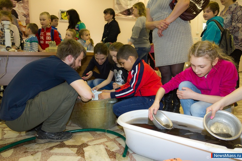 "  -    ...".        "  "