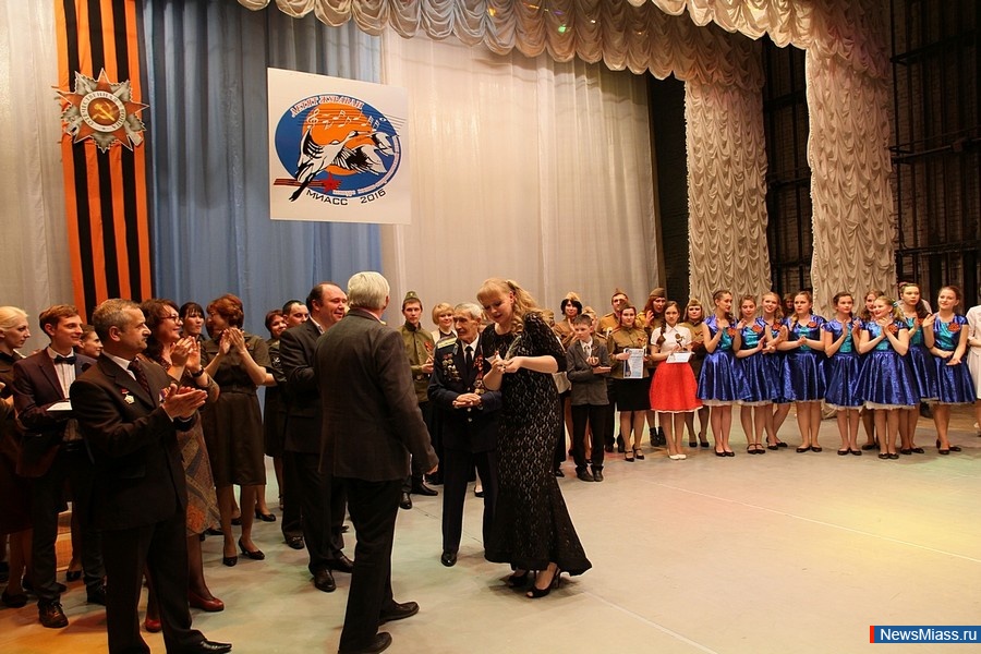   - !.     - XI   -    " "