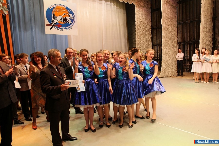   - !.     - XI   -    " "