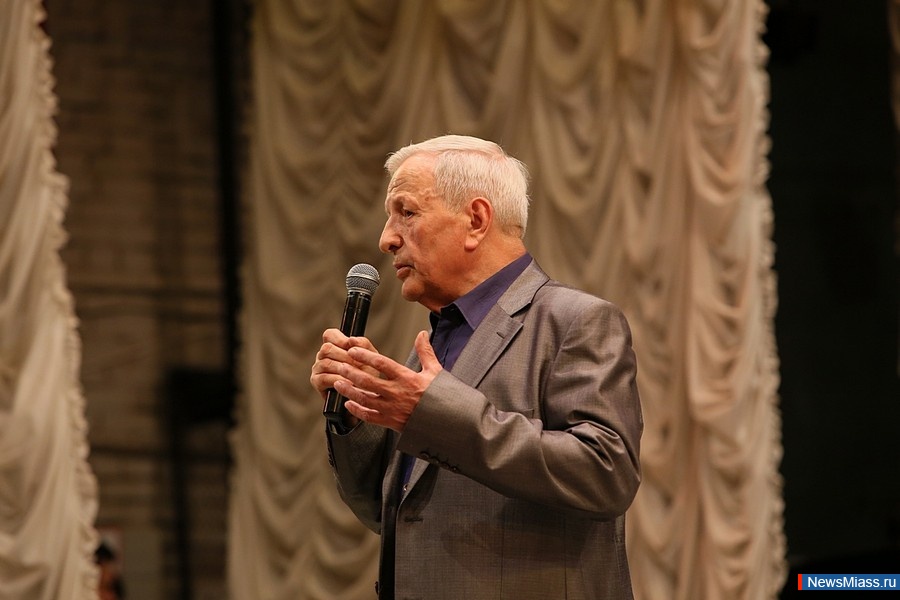   - !.     - XI   -    " "