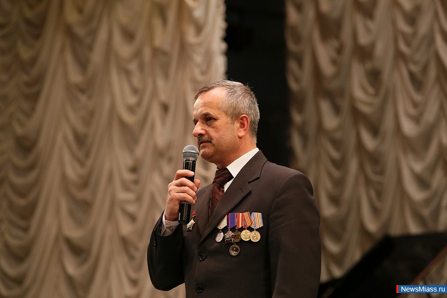   - !.     - XI   -    " "