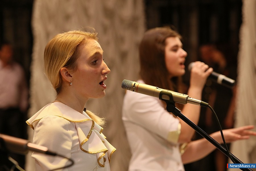   - !.     - XI   -    " "