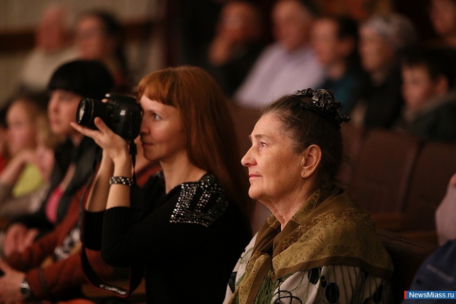   - !.     - XI   -    " "