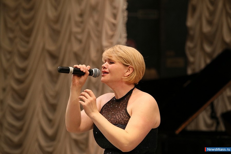   - !.     - XI   -    " "