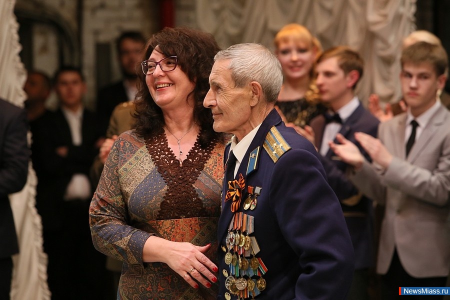   - !.     - XI   -    " "