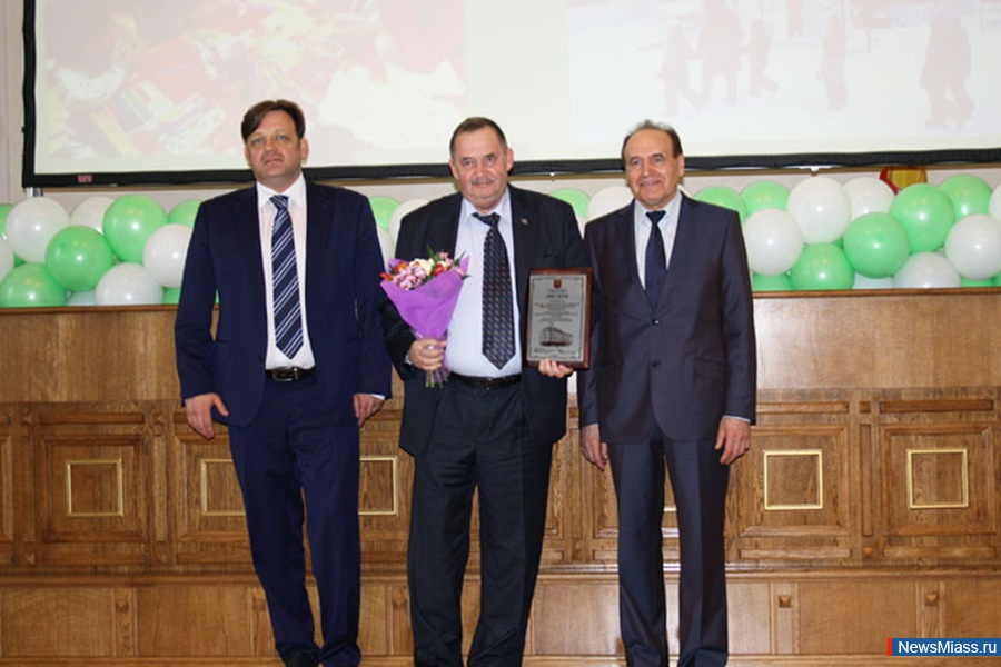  .  "-"     XIII     " "