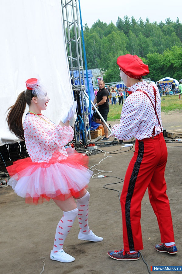  ,      . "  ,  - !" -     ColorFest