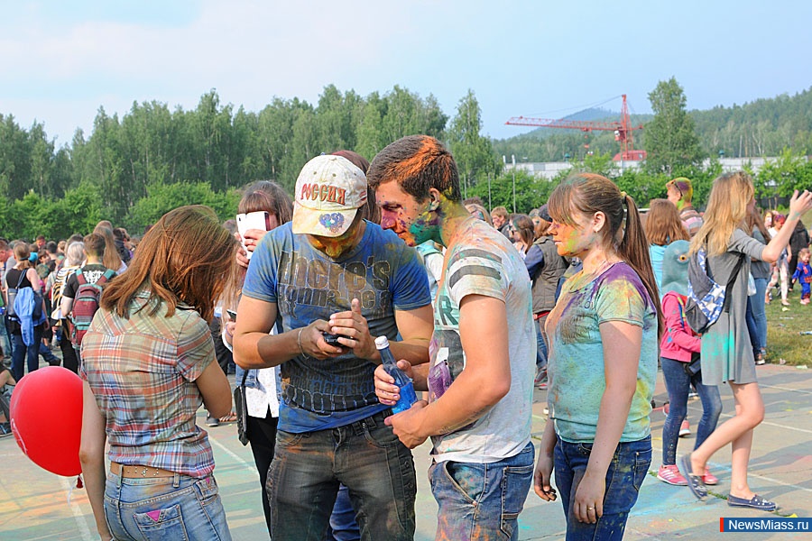  ,      . "  ,  - !" -     ColorFest