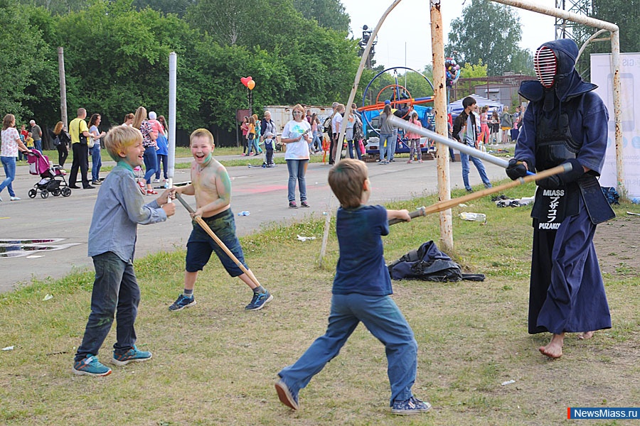  ,      . "  ,  - !" -     ColorFest