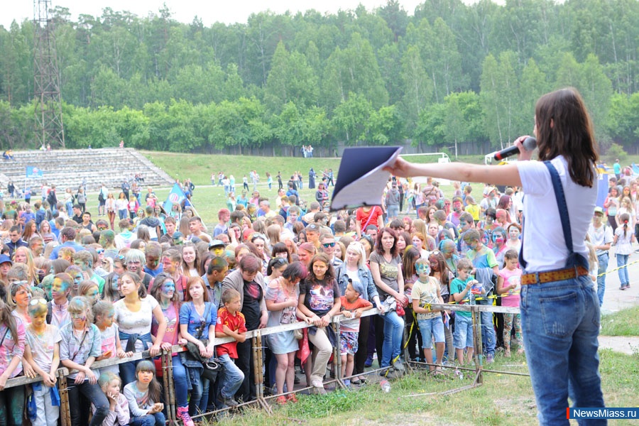  ,      . "  ,  - !" -     ColorFest