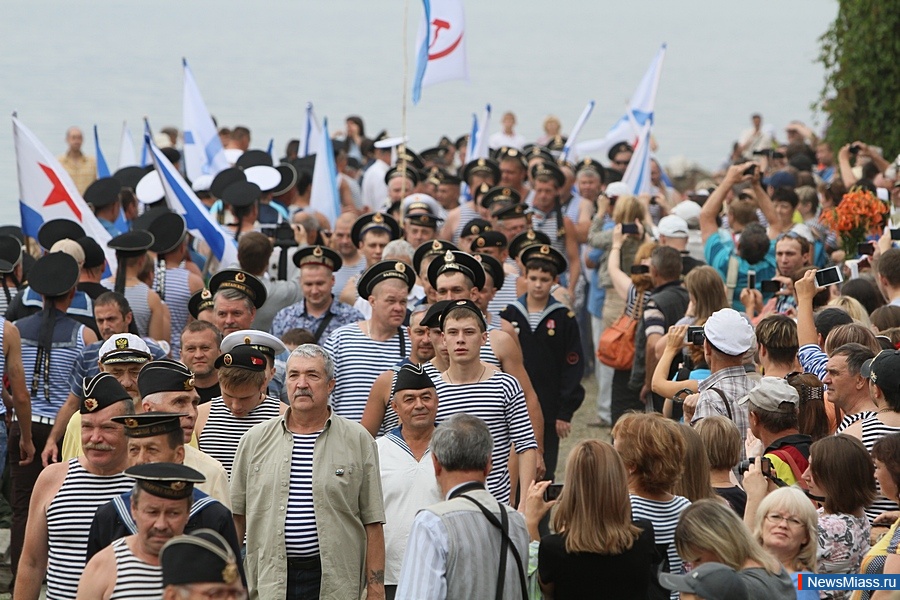  -   .    ,    -    -     