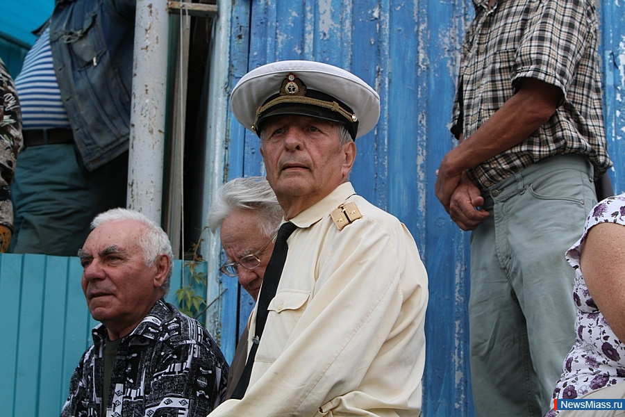  -   .    ,    -    -     