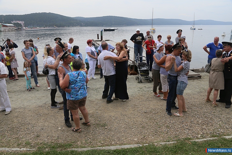  -   .    ,    -    -     